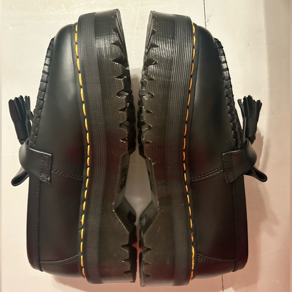 NWT Dr. Martens Black Platform Leather Loafers with Tassels Size 7 Yellow Stitch - Picture 5 of 11